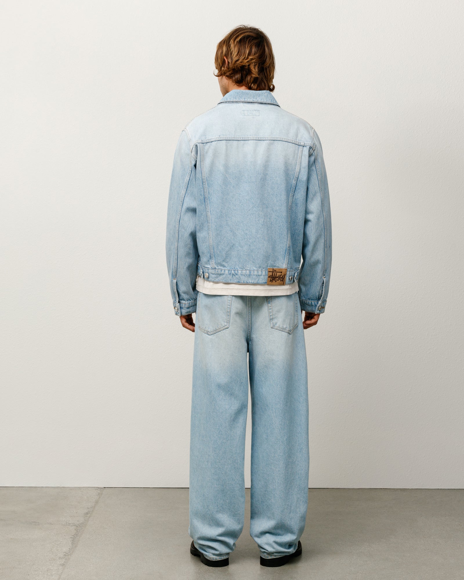 DENIM TRUCKER JACKET - Image 4