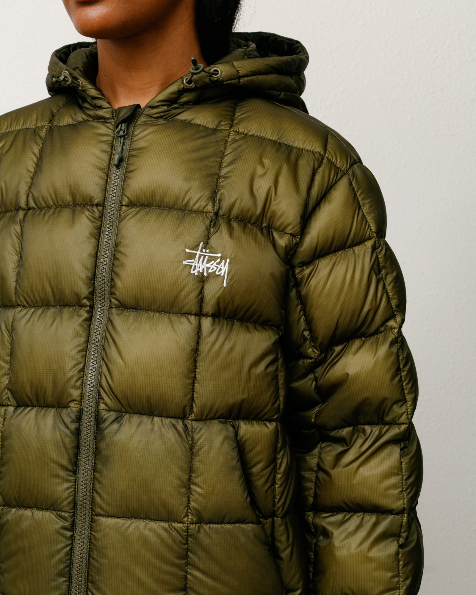 MIDWEIGHT HOODED PUFFER - Image 4