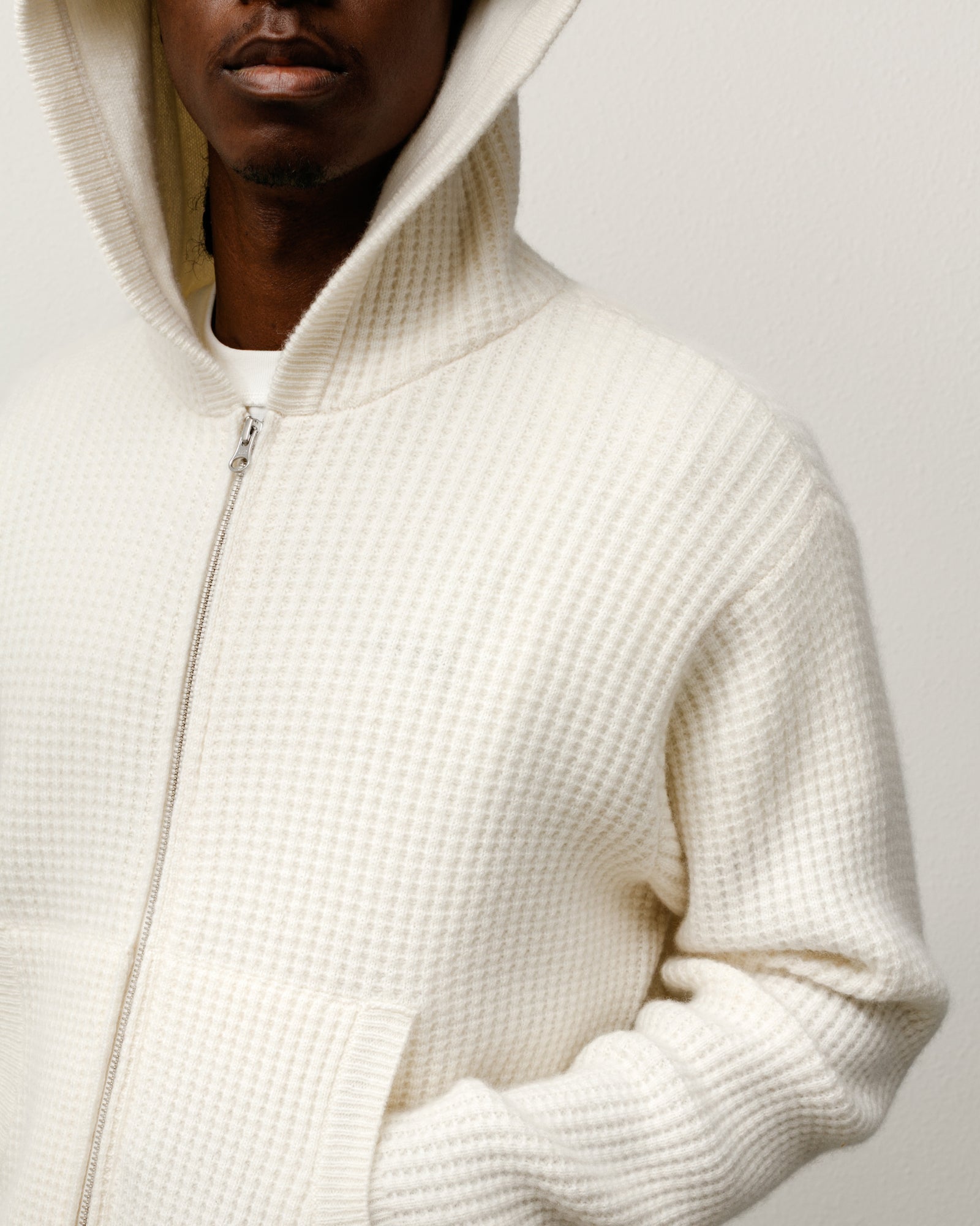 WAFFLE CASHMERE ZIP HOOD SWEATER - Image 4