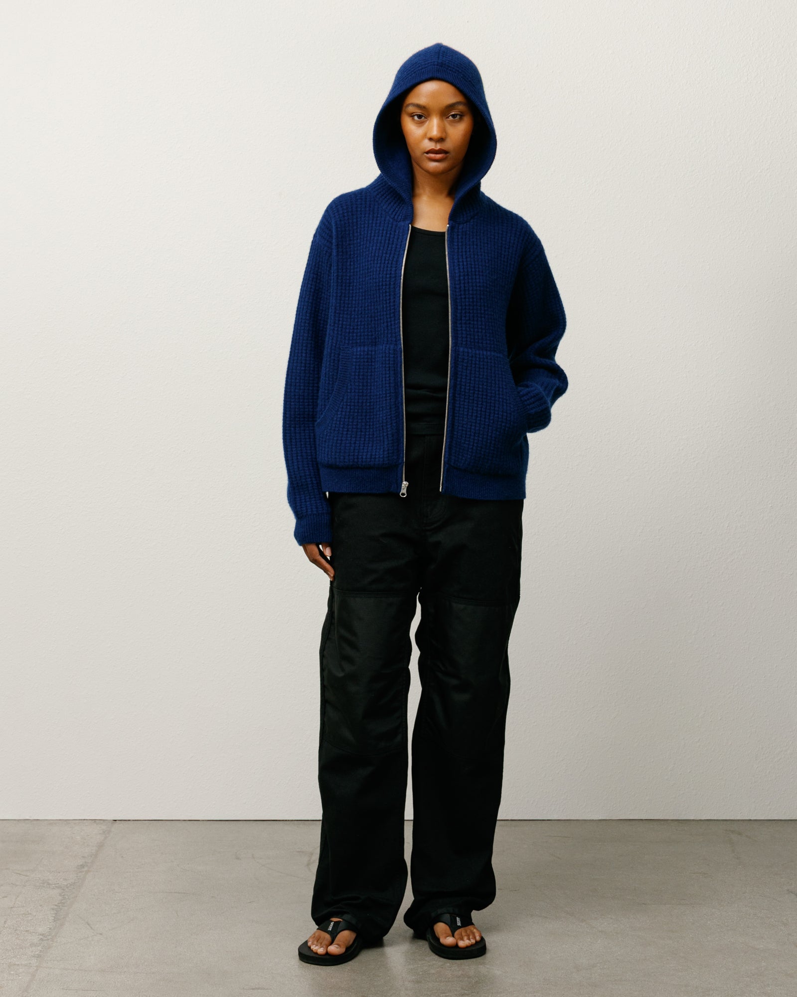 WAFFLE CASHMERE ZIP HOOD SWEATER - Image 3